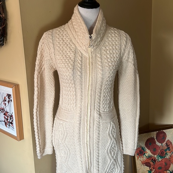 ARAN MOR IRELAND Size Small Long Fisherman Sweater Ecru Cableknit Zip Front - Picture 6 of 16